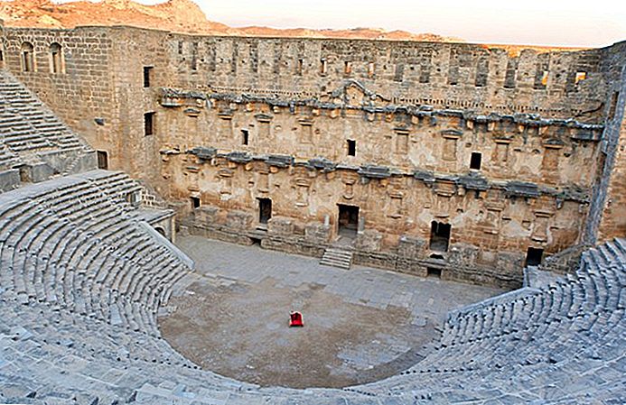 Khám phá nhà hát La Mã Aspendos cổ kính 